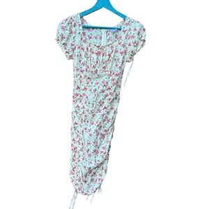 No Boundaries women's size small Ruched Floral Dress with Short Sleeves